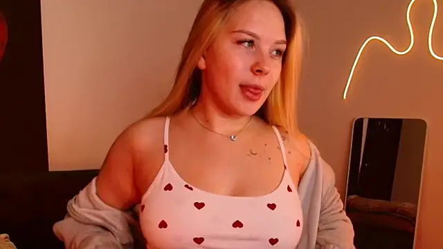 Snapshot of bellablanche chatting on 07/18/26, 06:17 bellablanche online show from 07/18/26, 06:17