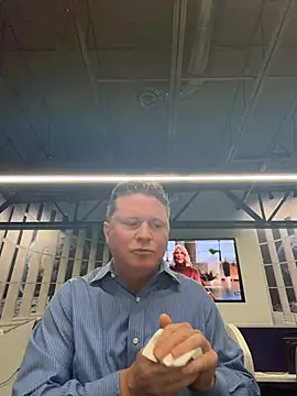 Snapshot of funandstuff chatting on 07/30/26, 12:59 funandstuff online show from 07/30/26, 12:59