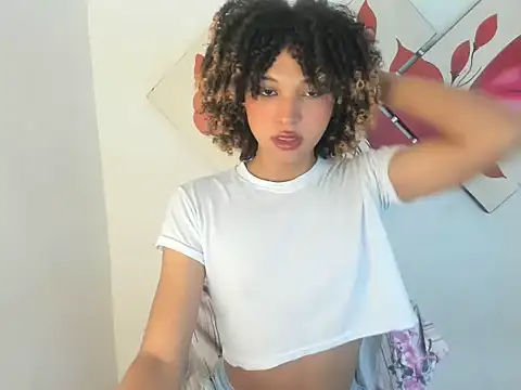 Snapshot of Elianisbigcock chatting on 07/28/26, 03:54 Elianisbigcock online show from 07/28/26, 03:54