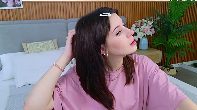 SelenaAlmond online show from 06/25/26, 05:23