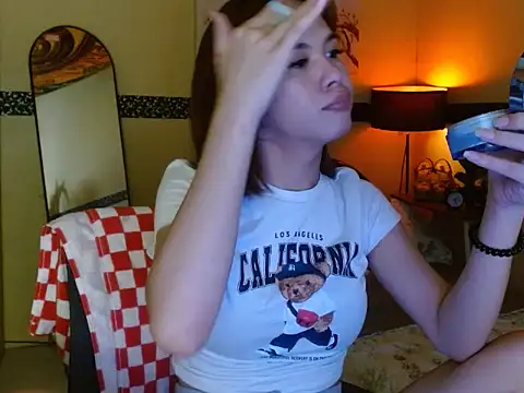 SweetTs4u online show from 08/05/26, 09:23