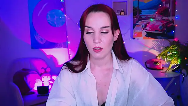 Snapshot of LolaFyre chatting on 06/23/26, 08:12 LolaFyre online show from 06/23/26, 08:12