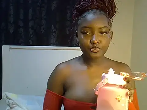 Ebonybarbieeee online show from 07/06/26, 04:31