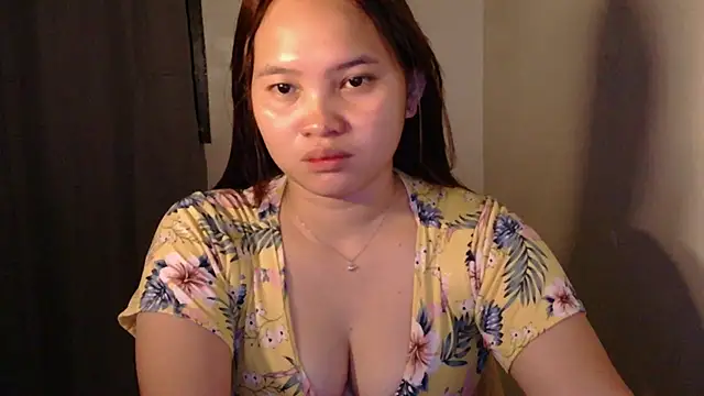 Snapshot of Fhwilloughbyxx chatting on 07/27/26, 02:46 Fhwilloughbyxx online show from 07/27/26, 02:46