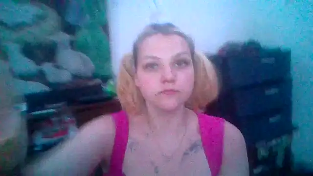 Elliebellie1 online show from 06/18/26, 03:27