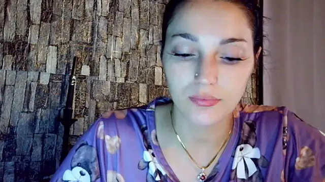 Ellara- online show from 06/19/26, 01:04