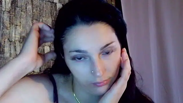 Ellara- online show from 06/21/26, 03:58
