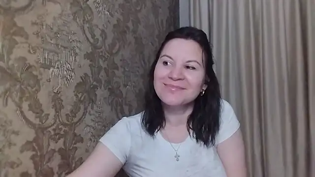 Snapshot of Lauralison chatting on 07/13/26, 08:11 Lauralison online show from 07/13/26, 08:11