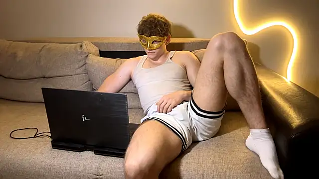 Snapshot of deniel_horny chatting on 06/21/26, 05:37 deniel horny online show from 06/21/26, 05:37