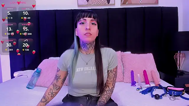 izzy moon7 online show from 08/08/26, 11:12