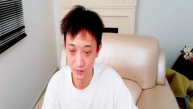 Snapshot of GJ-01 chatting on 07/09/26, 03:05 GJ-01 online show from 07/09/26, 03:05