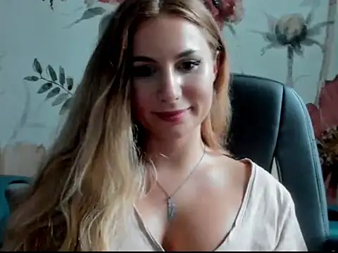 SweetLissi online show from 08/04/26, 05:15