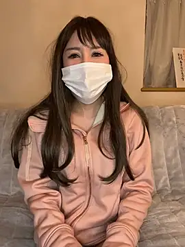 Snapshot of Arisa_Sun chatting on 06/29/26, 01:11 Arisa Sun online show from 06/29/26, 01:11