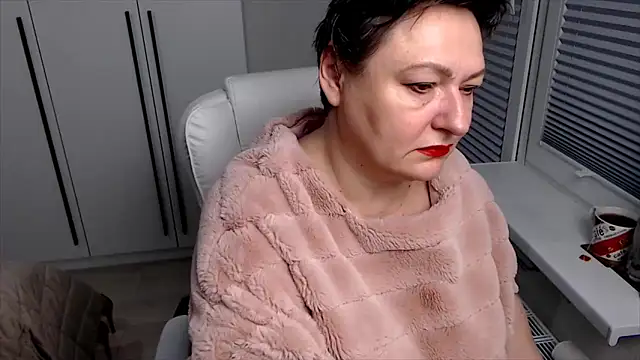 Snapshot of ScarlettReed chatting on 12/22/25, 06:54 ScarlettReed online show from 12/22/25, 06:54