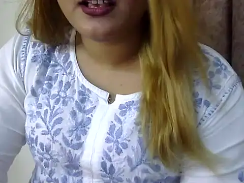 Snapshot of Sexyy_Sana chatting on 07/08/26, 04:11 Sexyy Sana online show from 07/08/26, 04:11