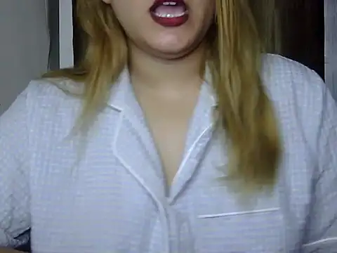 Snapshot of Sexyy_Sana chatting on 07/12/26, 03:25 Sexyy Sana online show from 07/12/26, 03:25