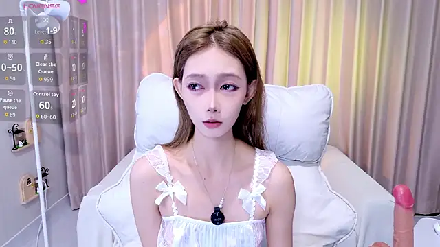 Snapshot of YangYang-0805 chatting on 06/25/26, 05:07 YangYang-0805 online show from 06/25/26, 05:07