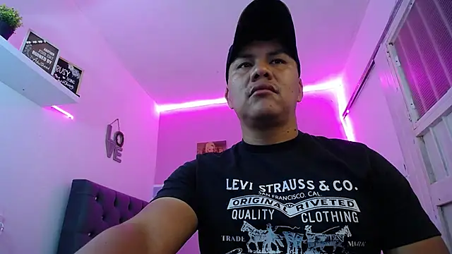Snapshot of fuego_moro chatting on 06/27/26, 01:50 fuego moro online show from 06/27/26, 01:50