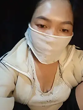 Snapshot of Hiha-nn chatting on 07/28/26, 11:15 Hiha-nn online show from 07/28/26, 11:15