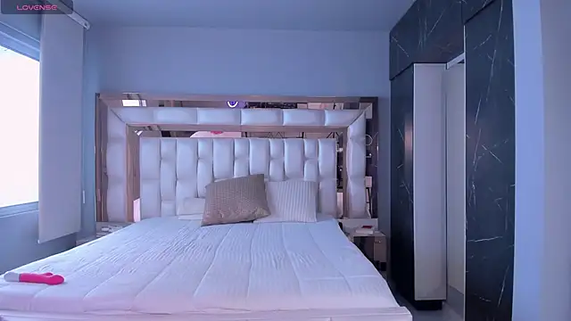 SarahPreston online show from 03/12/25, 06:33