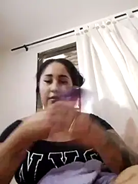 Snapshot of Valentina_Tilly chatting on 07/16/26, 03:29 Valentina Tilly online show from 07/16/26, 03:29