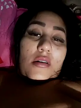 Snapshot of Valentina_Tilly chatting on 07/17/26, 03:39 Valentina Tilly online show from 07/17/26, 03:39