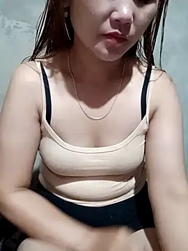 Snapshot of Emma-18h chatting on 06/26/26, 11:09 Emma-18h online show from 06/26/26, 11:09