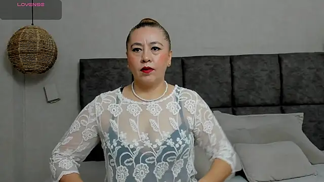 vera  lux online show from 08/03/26, 12:54