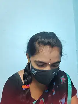 Snapshot of Megavarthinii chatting on 06/28/26, 03:23 Megavarthinii online show from 06/28/26, 03:23