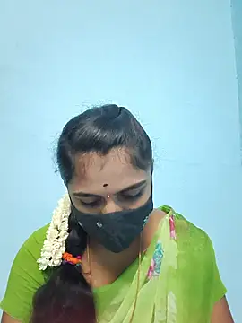 Snapshot of Megavarthinii chatting on 07/14/26, 01:39 Megavarthinii online show from 07/14/26, 01:39