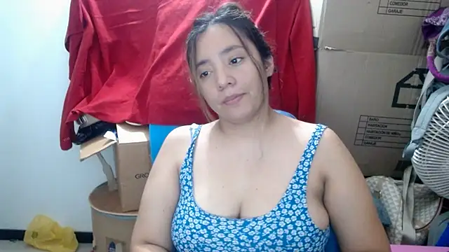 Alicebunny54 online show from 06/25/26, 02:22