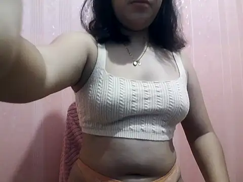 Snapshot of Lucky_StarXxX chatting on 06/26/26, 12:59 Lucky StarXxX online show from 06/26/26, 12:59