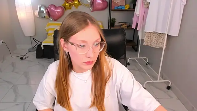 Elizabeth Hunt online show from 06/30/26, 08:48