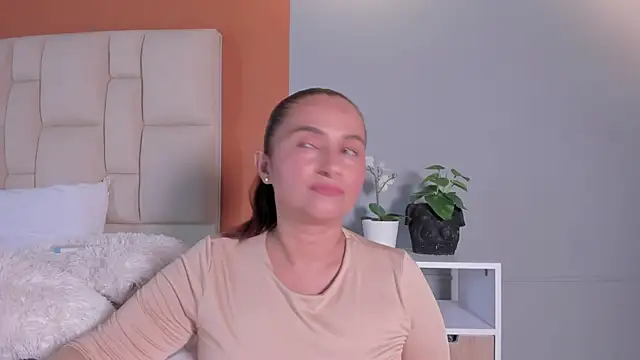 Adela Rous online show from 07/30/26, 07:24