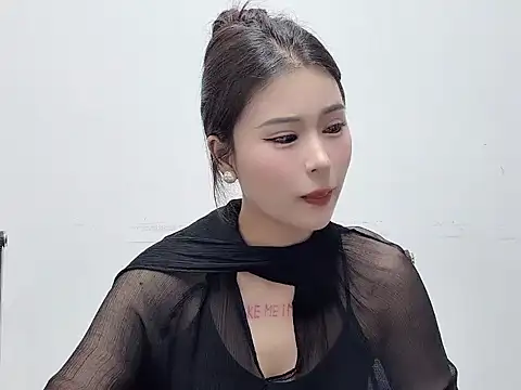 liuwan- online show from 06/26/26, 01:37