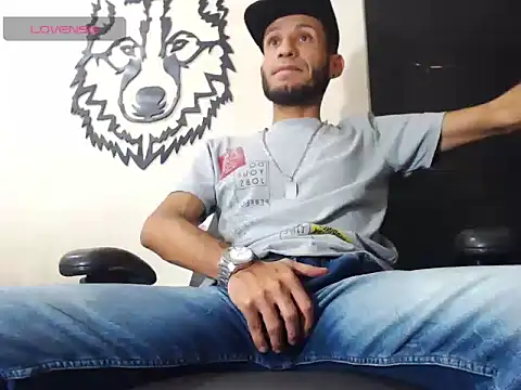 Snapshot of WOLFMONSTERDICK chatting on 01/18/25, 12:13 WOLFMONSTERDICK online show from 01/18/25, 12:13