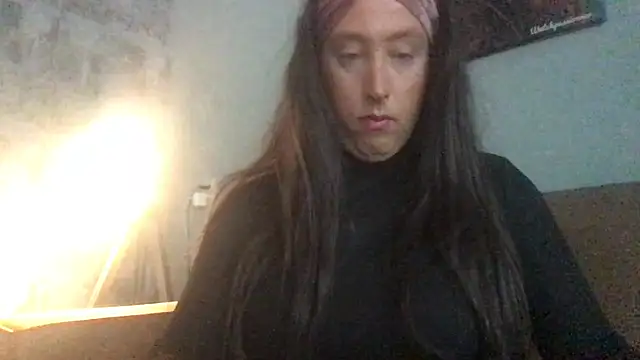 DaphneTS online show from 06/28/26, 06:47