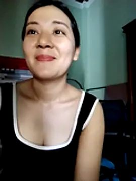 Lyrose 2k online show from 07/05/26, 12:39