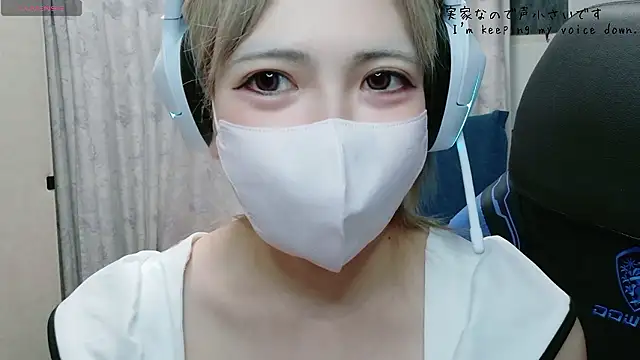 Snapshot of uni_hisohiso chatting on 07/22/26, 01:36 uni hisohiso online show from 07/22/26, 01:36