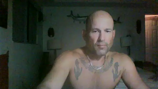 Snapshot of Reelg21 chatting on 07/17/26, 05:03 Reelg21 online show from 07/17/26, 05:03