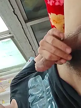 Snapshot of IliacUpper chatting on 07/06/26, 08:33 IliacUpper online show from 07/06/26, 08:33