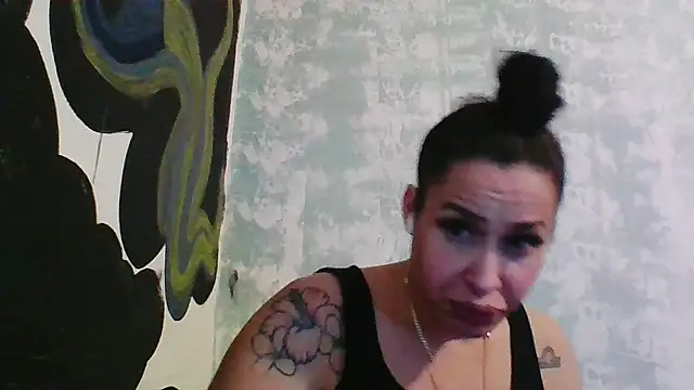 Snapshot of imisamoore69 chatting on 10/25/25, 10:59 imisamoore69 online show from 10/25/25, 10:59