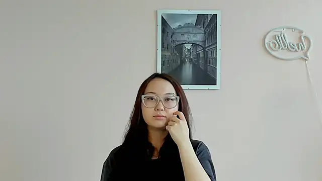 Snapshot of MazieErcole chatting on 07/04/26, 12:55 MazieErcole online show from 07/04/26, 12:55