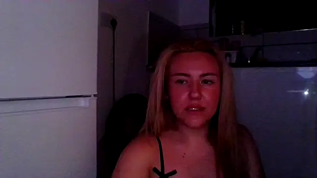 MaddyCherryX online show from 07/02/26, 11:22