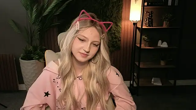Snapshot of Aliselle chatting on 07/05/26, 01:40 Aliselle online show from 07/05/26, 01:40