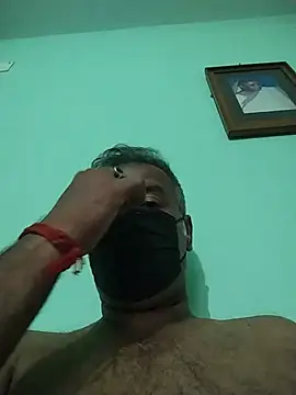 Snapshot of daddy_small_dick chatting on 07/04/26, 12:55 daddy small dick online show from 07/04/26, 12:55