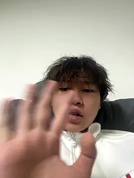 Snapshot of JJ9521 chatting on 07/05/26, 10:44 JJ9521 online show from 07/05/26, 10:44