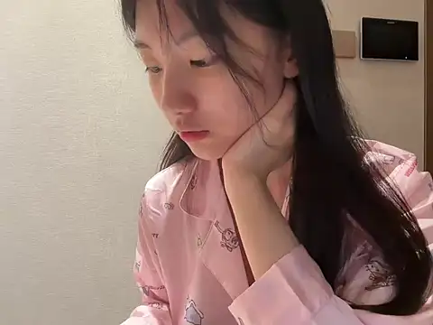 Snapshot of miumikkkki chatting on 07/07/26, 11:25 miumikkkki online show from 07/07/26, 11:25