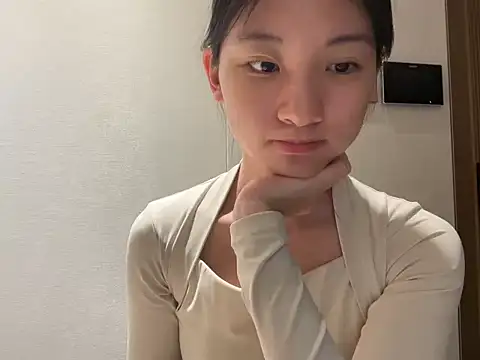 Snapshot of miumikkkki chatting on 07/08/26, 11:15 miumikkkki online show from 07/08/26, 11:15