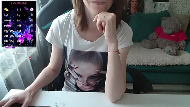   Alisa   online show from 07/06/26, 02:14